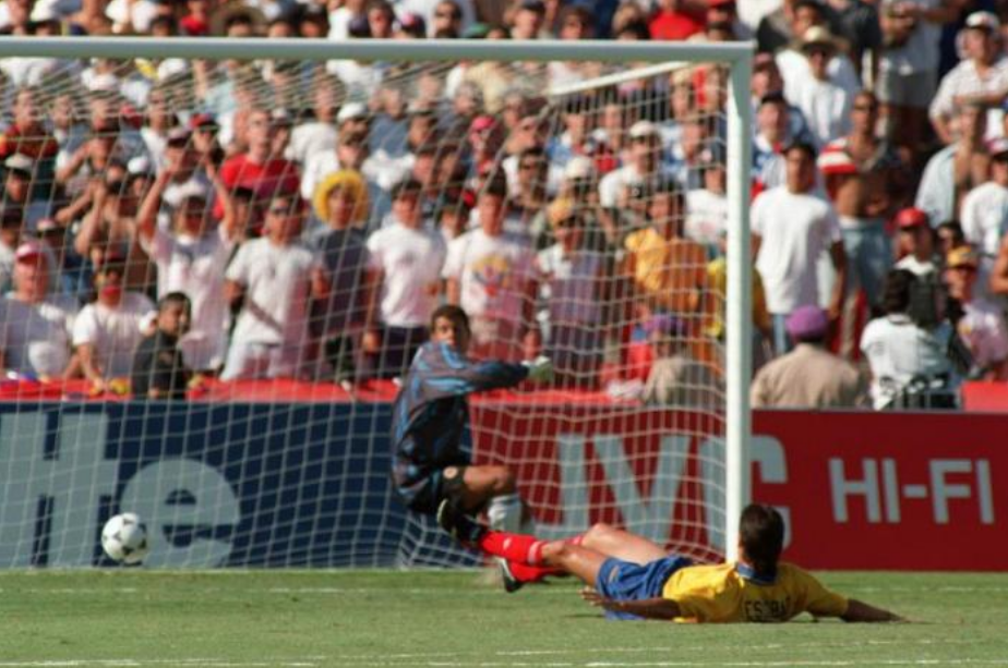 Gol Bunuh Diri Andres Escobar: Awal dari Tragedi Sepak Bola Dunia