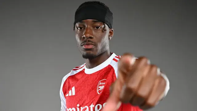 Noni Madueke Tetap Gabung Arsenal