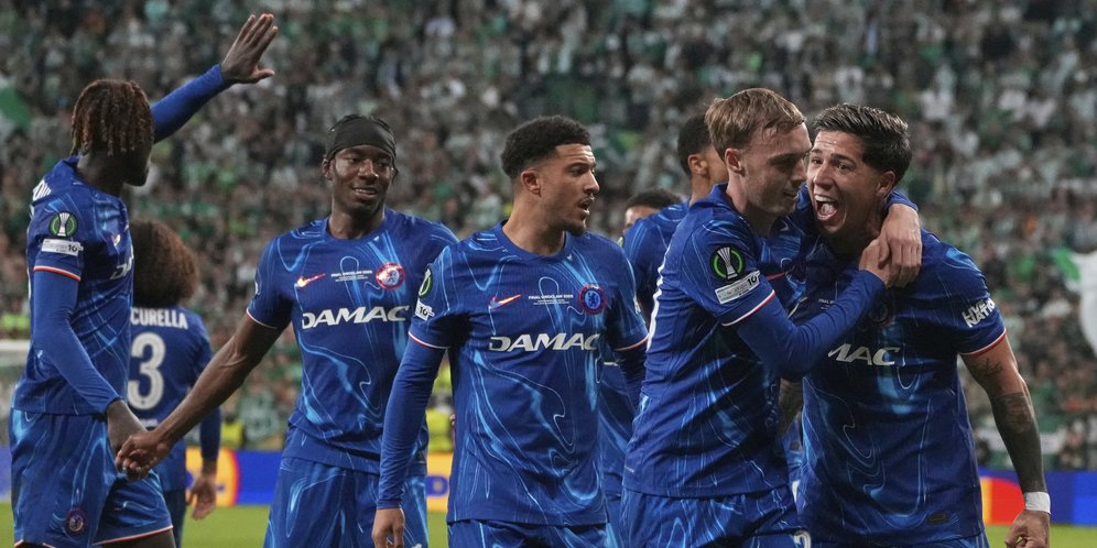 UEFA Jatuhkan Denda