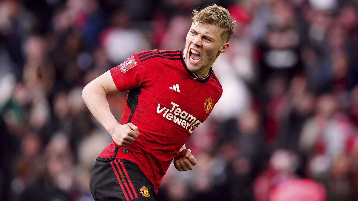 Rasmus Hojlund di Persimpangan: MU atau Milan?