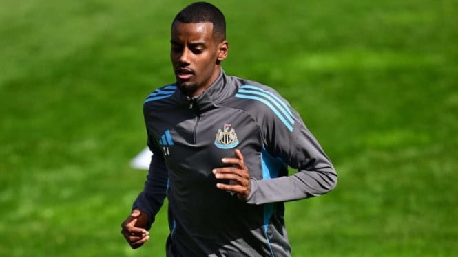 Pertemuan Rahasia Pemilik Newcastle dan Drama Transfer Isak