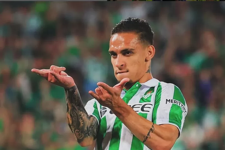 Antony Pilih Real Betis, MU Bingung