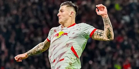 Benjamin Sesko Selangkah Lagi Gabung MU