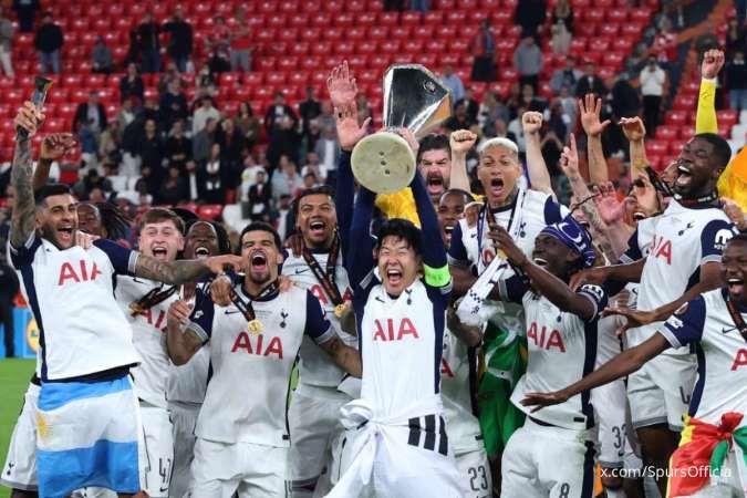 Tottenham Hotspur Tegaskan Klub Tidak Dijual, Lewis Komitmen