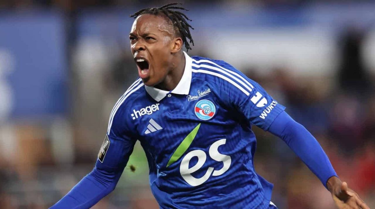 Chelsea Resmi Rekrut Striker Emanuel Emegha dari Strasbourg