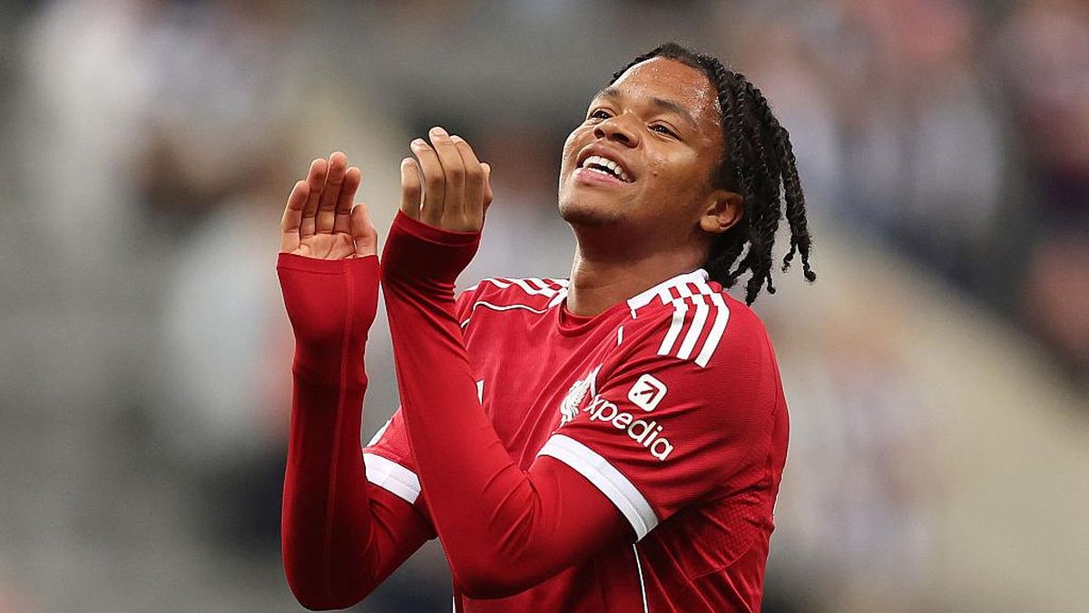 Liverpool Ikat Rio Ngumoha dengan Kontrak Profesional 2028