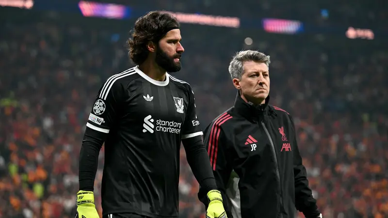 Liverpool Kalah dari Galatasaray, Alisson Cedera