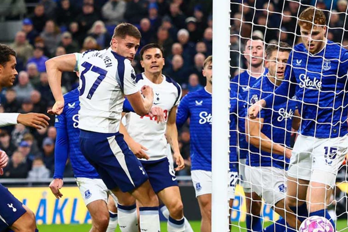 Tottenham Hotspur Bungkam Everton 3-0