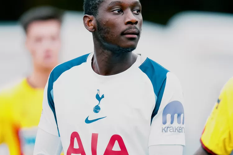 Tottenham Hotspur: Kolo Muani Debut, Bissouma Cedera