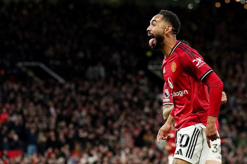 Manchester United Bangkit, Masuk Empat Besar