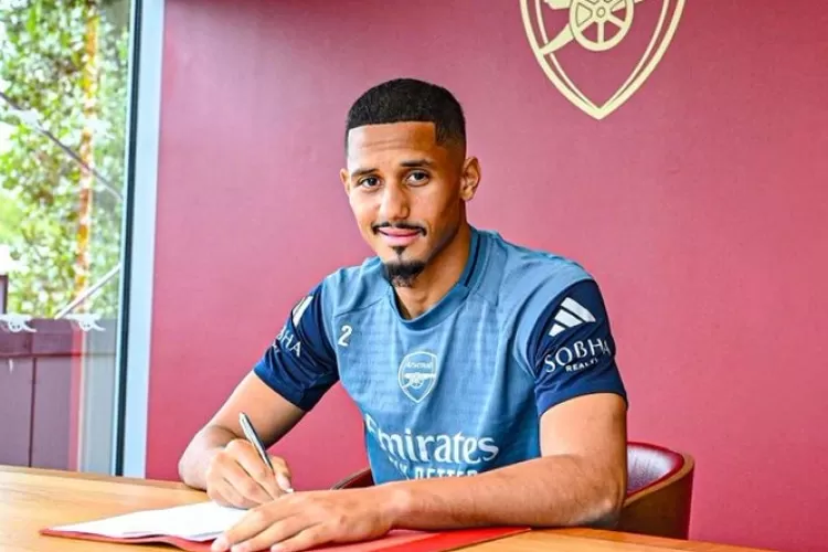 Saliba Perpanjang Kontrak Arsenal hingga 2030