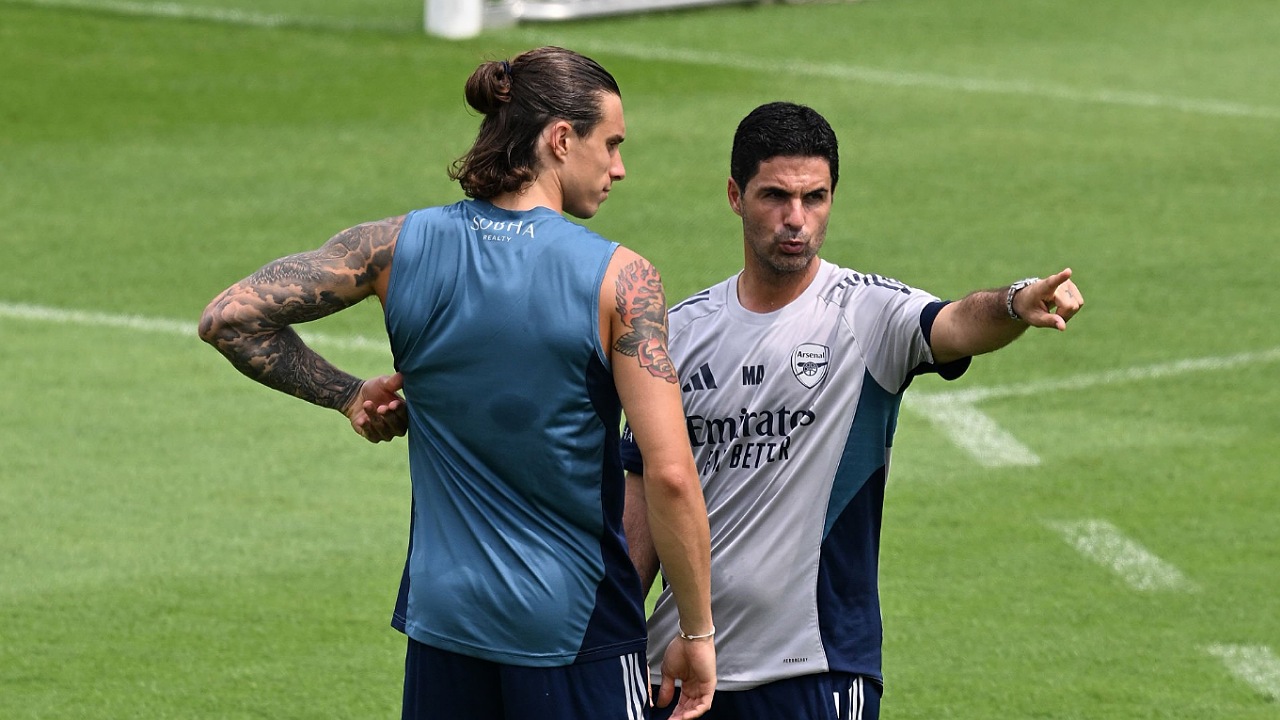 Arteta Puji Fleksibilitas Calafiori di Lini Belakang Arsenal