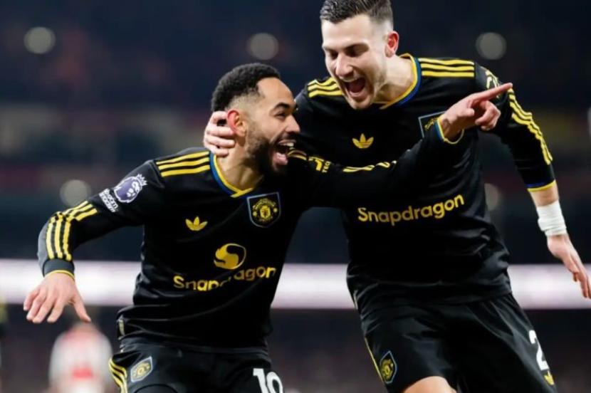 Manchester United Kalahkan Arsenal 3-2 di Emirates